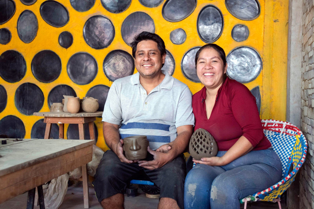 Mexican Barro Negro Flower Pot with Peacock Motifs - Peacock Luxury